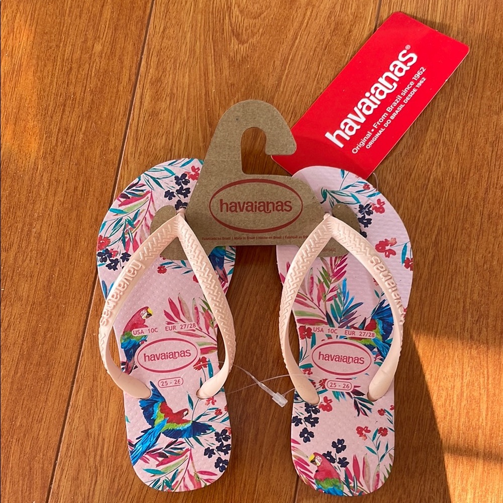 Havaianas Tropical Parrot Flip Flops